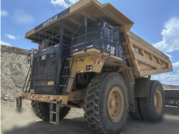 Caminhão fora de estrada CATERPILLAR 777