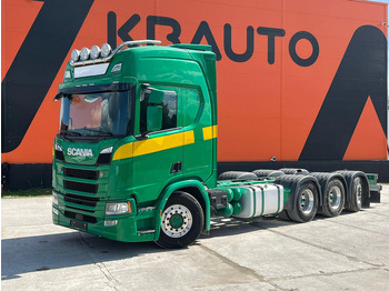 Caminhão chassi SCANIA R 500
