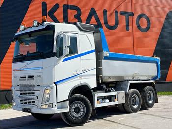 Caminhão basculante VOLVO FH 540