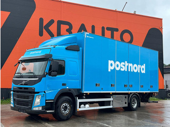 Caminhão furgão VOLVO FM 330