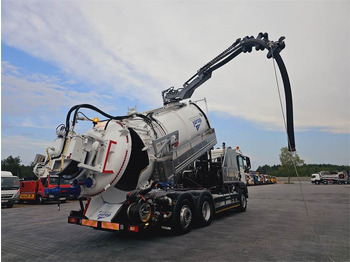 Veículo municipal/ Especial MAN