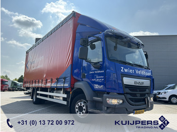 Caminhão com lona DAF LF 210