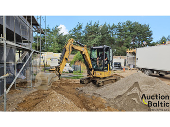 Mini escavadeira CATERPILLAR 303CR