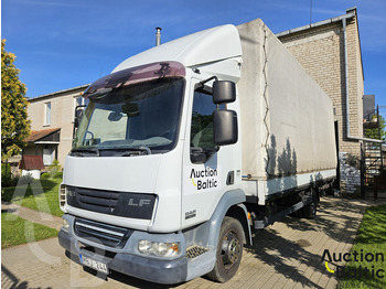 Caminhão com lona DAF 45 160