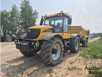 Trator JCB
