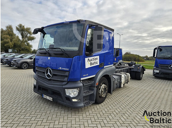 Caminhão chassi MERCEDES-BENZ Actros 1843