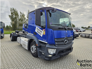 Caminhão chassi MERCEDES-BENZ Actros 1843