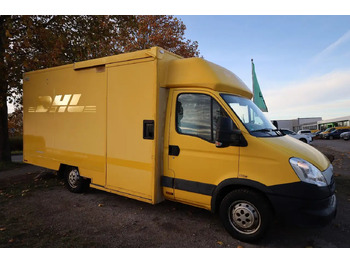 Carrinha de contentor IVECO Daily