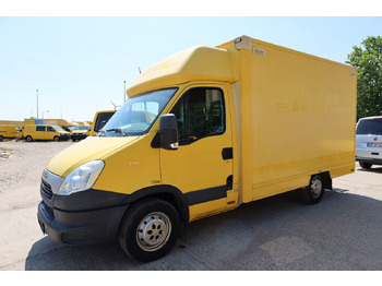 Carrinha de contentor IVECO Daily