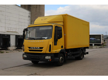 Caminhão furgão IVECO