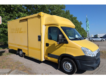 Carrinha de contentor IVECO Daily