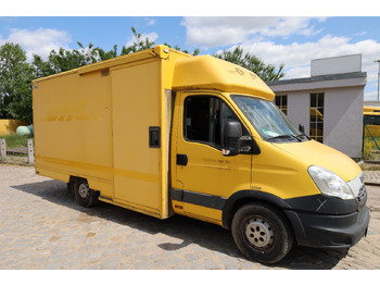 Carrinha de contentor IVECO Daily