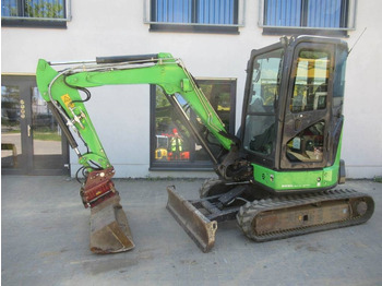 Mini escavadeira HITACHI