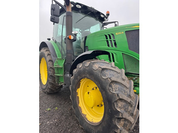 Trator JOHN DEERE 6210R