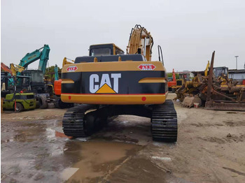 Escavadora de rastos CATERPILLAR 320B: foto 3