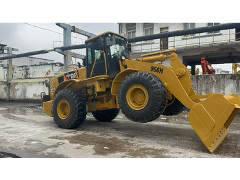 Escavadeira de rodas CATERPILLAR 966H