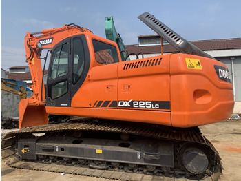 Escavadora de rastos DOOSAN DX225LC