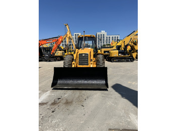 Retroescavadeira JCB 4CX: foto 4