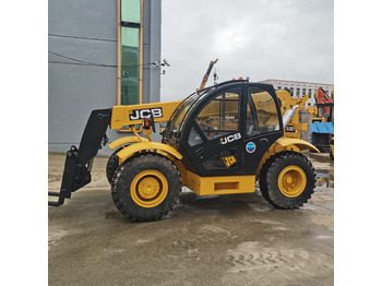 Empilhador telescópico JCB