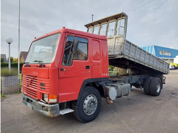 Caminhão basculante VOLVO FL10