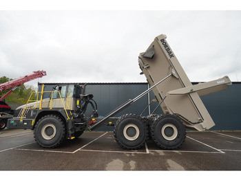 Máquina de construção TEREX