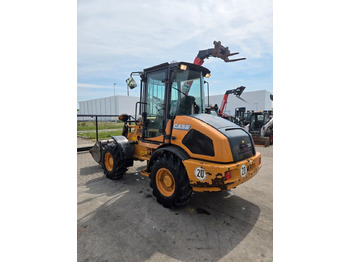 Carregadeira de rodas Case 21E: foto 4