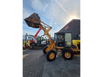 Carregadeira de rodas CASE