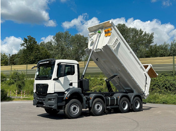 Caminhão basculante MAN TGS