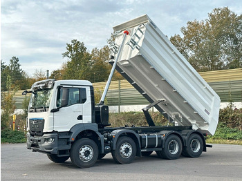 Caminhão basculante MAN TGS