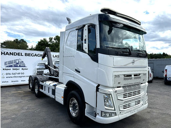 Caminhão VOLVO FH 460