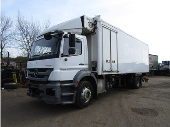 Caminhão MERCEDES-BENZ Axor 1824