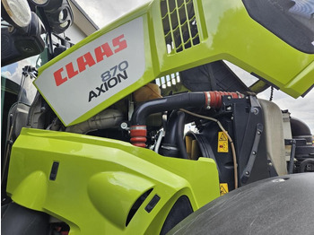Trator CLAAS Axion 870