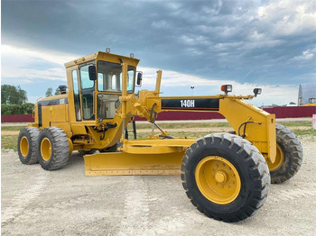 Motoniveladora CATERPILLAR 140H