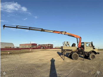 Caminhão basculante UNIMOG
