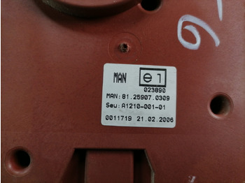 Sistema elétrico de Caminhão MAN Voltage converter 81259070309: foto 4