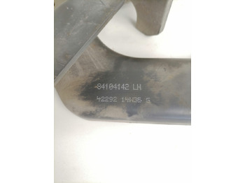 Grade radiador de Caminhão Volvo lower grille carrier hinge 84104142: foto 2