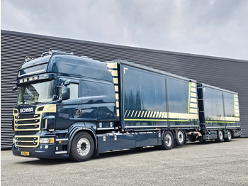 Caminhão furgão SCANIA R 620