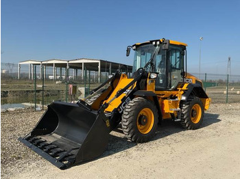 Carregadeira de rodas JCB 411