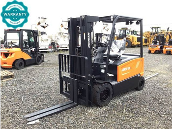Empilhadeira elétrica DOOSAN