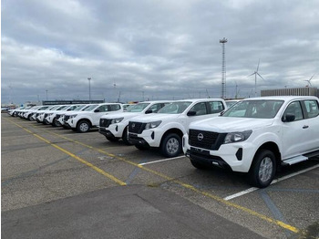 Veículo comercial NISSAN Navara