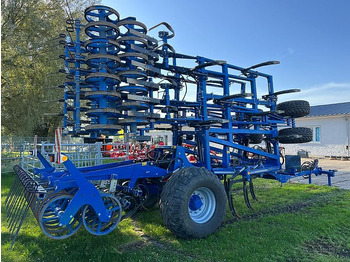 Maquina para lavrar a terra KÖCKERLING