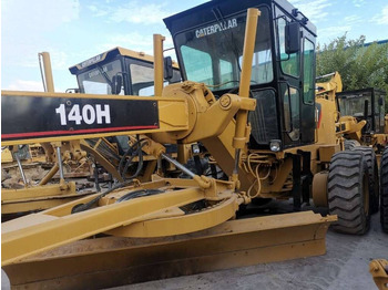 Motoniveladora CATERPILLAR 140H