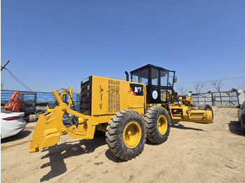 Motoniveladora CATERPILLAR 140K