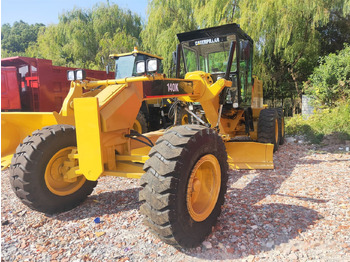 Motoniveladora CATERPILLAR 140K