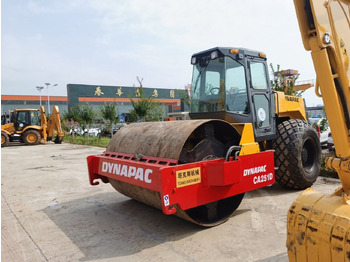Compactador de asfalto DYNAPAC