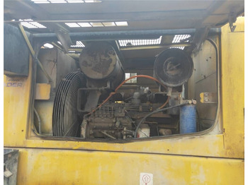 Carregadeira de rodas Komatsu WA320: foto 2