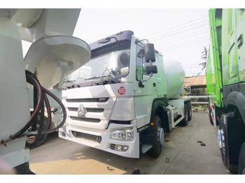 Caminhão betoneira Sinotruk HOWO 371 6*4 Concrete mixer truck: foto 2