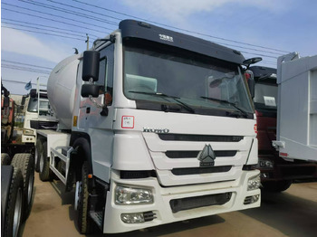 Caminhão betoneira SINOTRUK HOWO