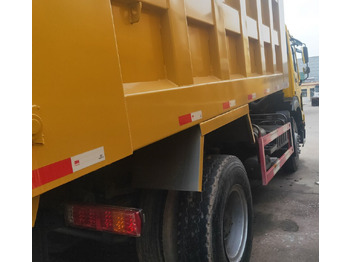 Caminhão basculante Sinotruk HOWO 4*2 Dump truck: foto 4