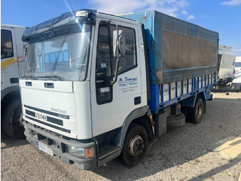 Caminhão com lona IVECO EuroCargo